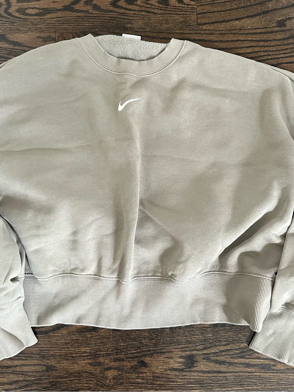 Nike Women’s Crewneck Sweatshirt in green